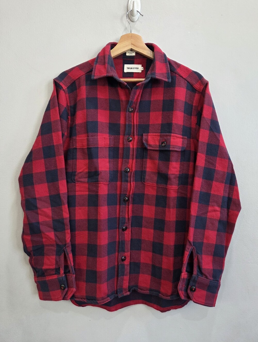 Taylor Stitch Men's Size 40 Red Plaid Flannel Button Shirt Pockets Cotton